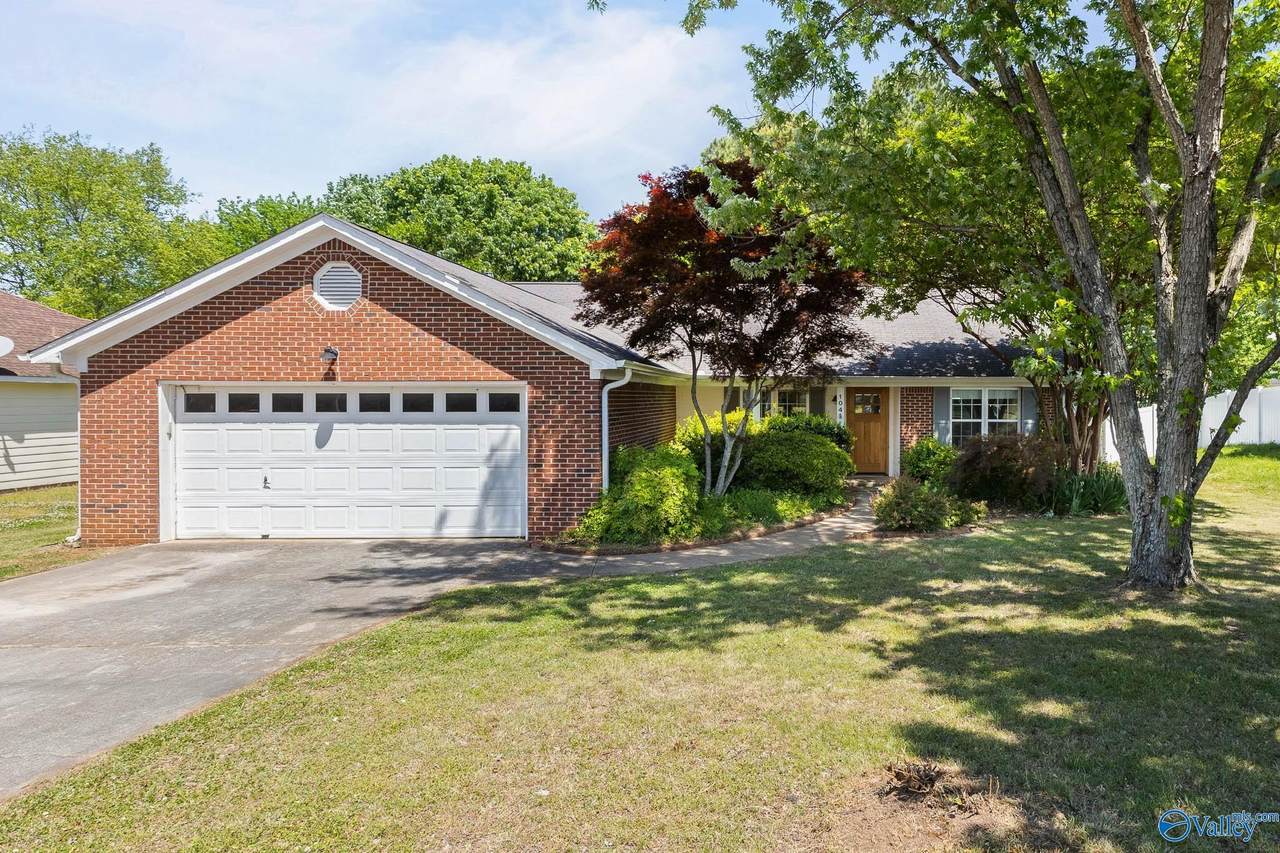 104 Sleepy Hollow Lane - Photo 1