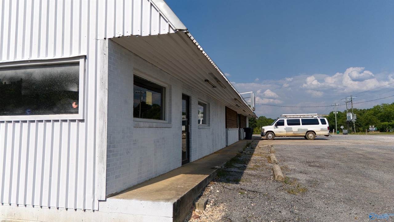 https://bt-photos.global.ssl.fastly.net/nalmls/1280_boomver_1_21916079-2.jpg