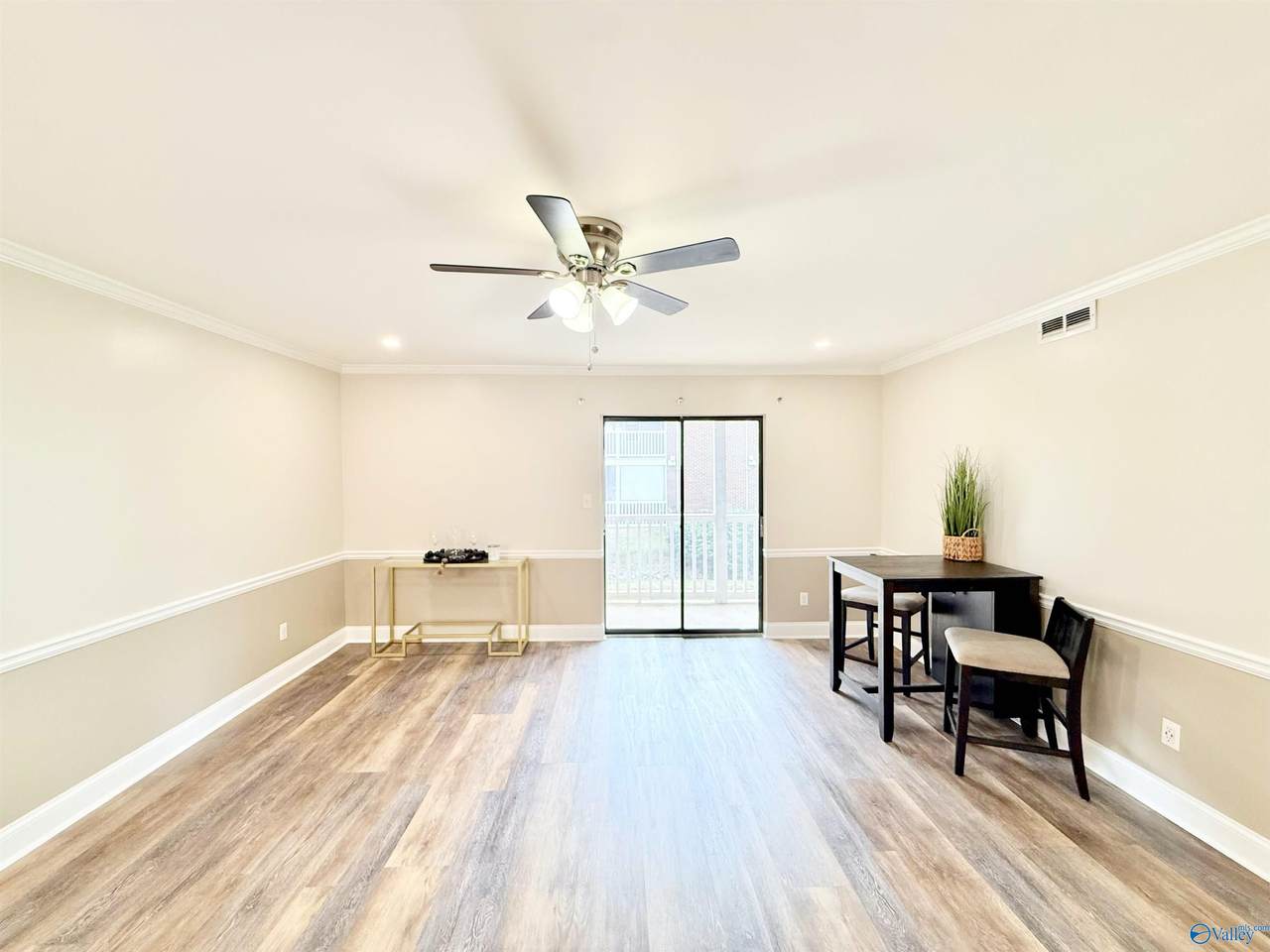 https://bt-photos.global.ssl.fastly.net/nalmls/1280_boomver_1_21916236-2.jpg