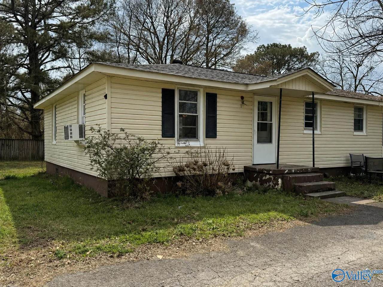118/120 Brockway Avenue - Photo 1
