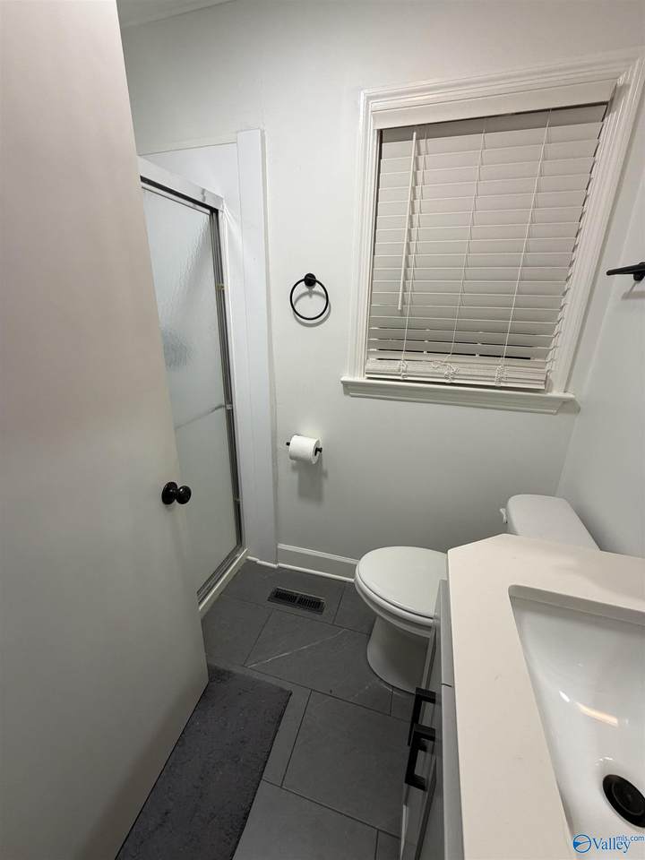 https://bt-photos.global.ssl.fastly.net/nalmls/1280_boomver_1_21916550-2.jpg