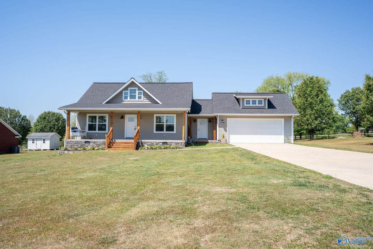 58 Creekview Drive - Photo 1