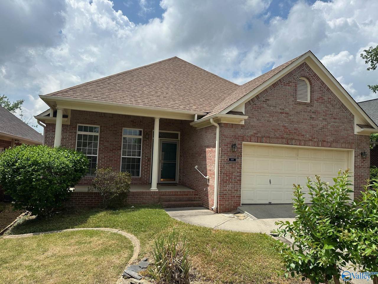 138 Canterbury Drive - Photo 1