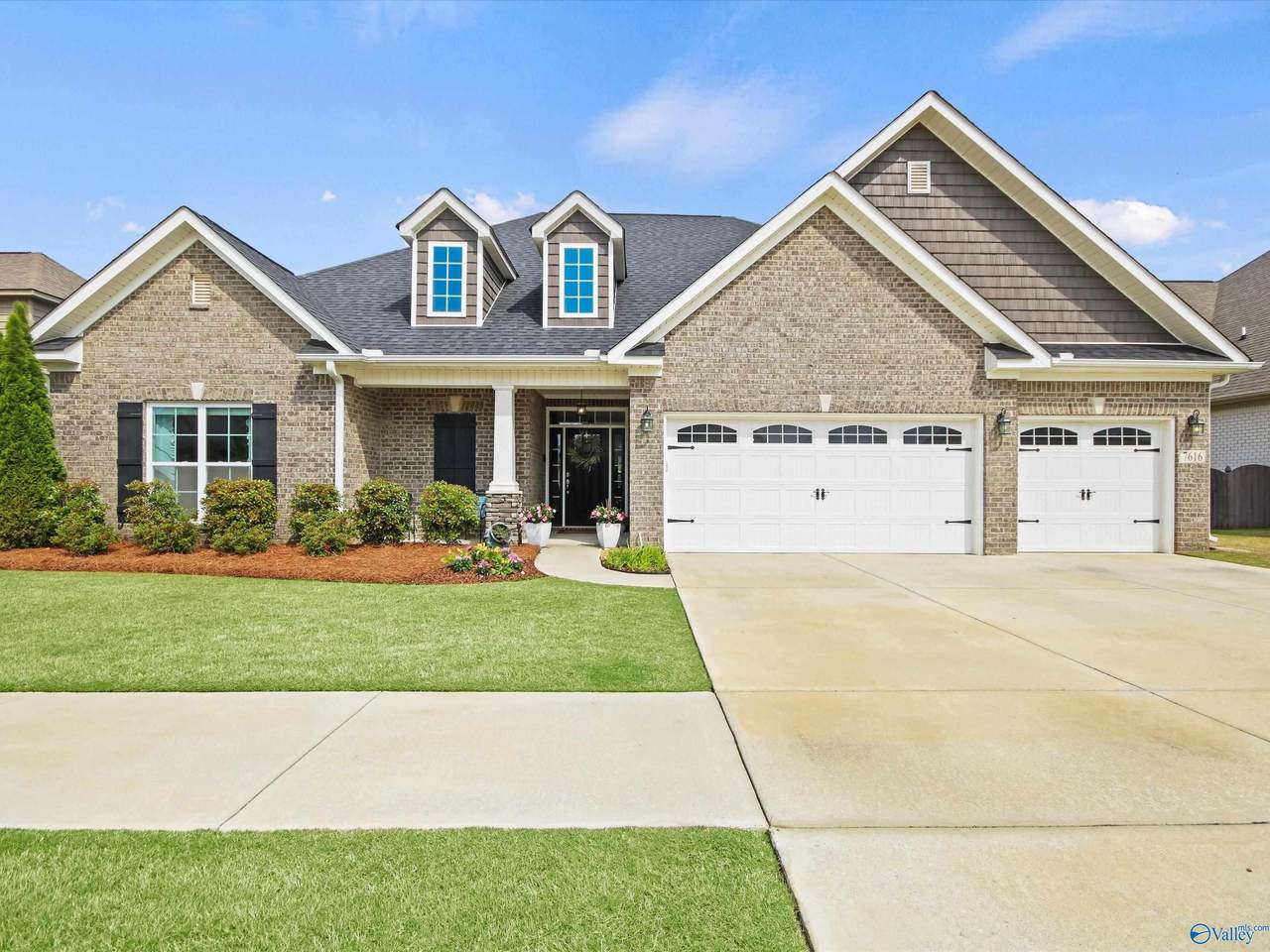 7616 Flint Crossing Circle - Photo 1