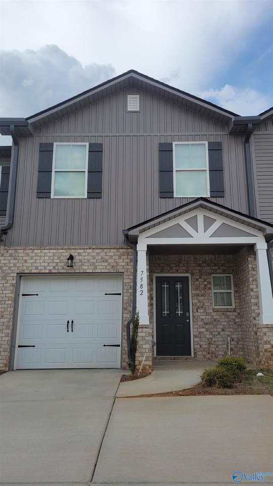 7582 Discovery Point Drive - Photo 1
