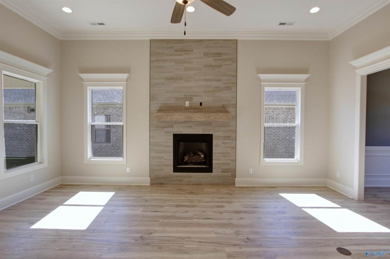 https://bt-photos.global.ssl.fastly.net/nalmls/orig_boomver_1_21916947-2.jpg