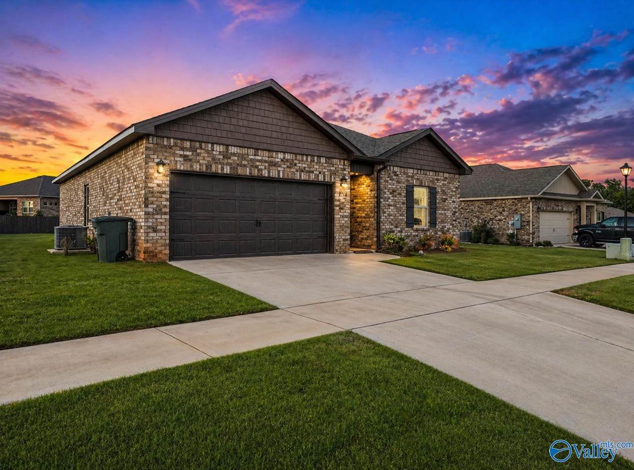 6578 Moon Crest Lane - Photo 1