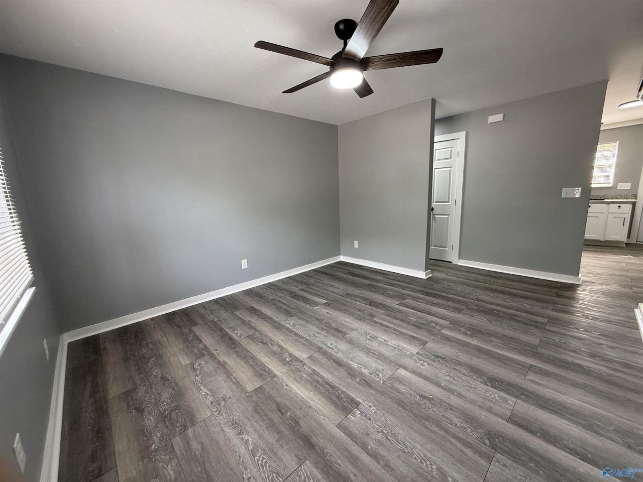 https://bt-photos.global.ssl.fastly.net/nalmls/1280_boomver_1_21917032-2.jpg