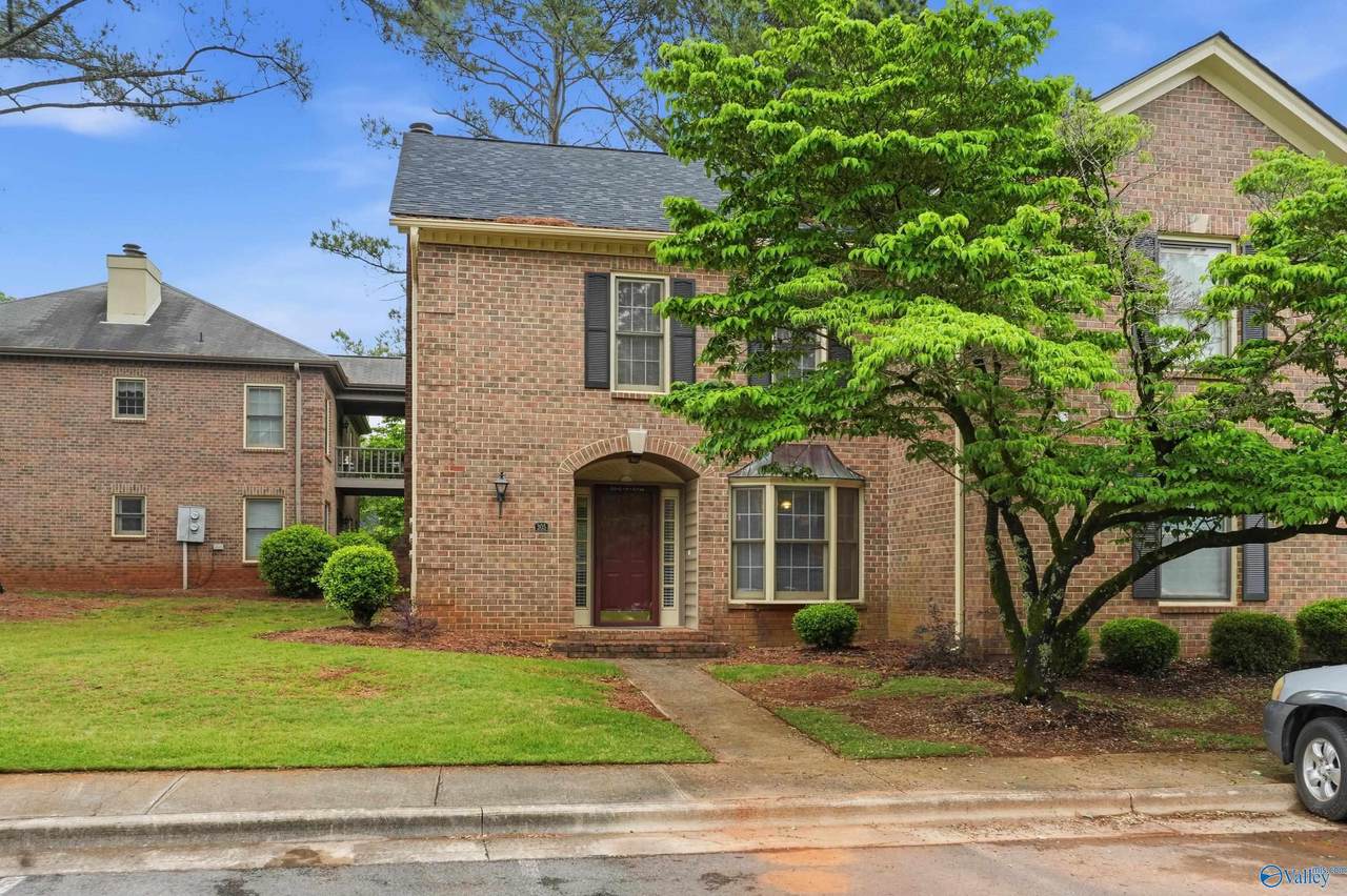 305 Drury Lane - Photo 1