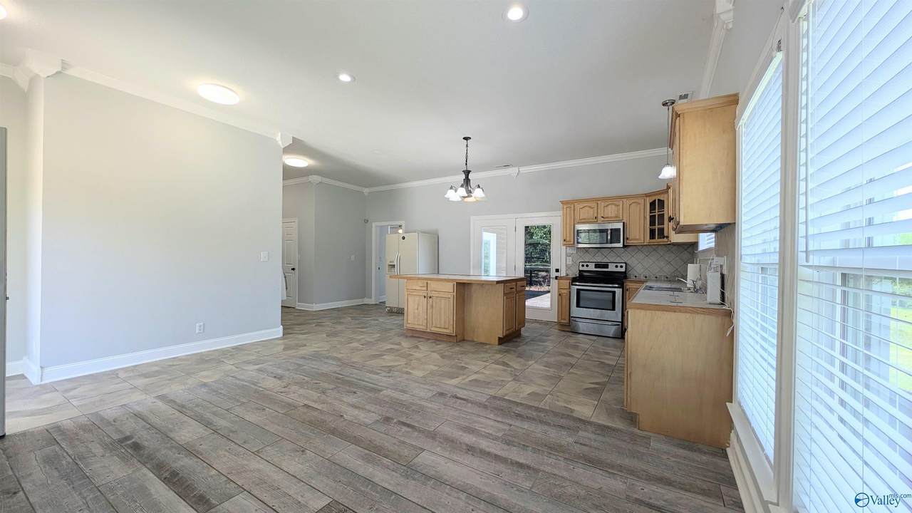 https://bt-photos.global.ssl.fastly.net/nalmls/1280_boomver_2_21917146-2.jpg