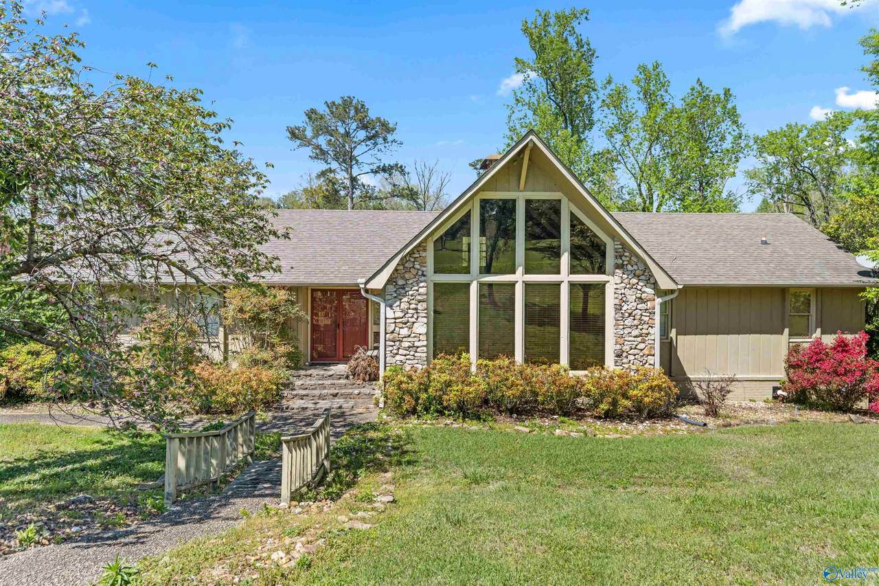1000 Brentwood Drive - Photo 1