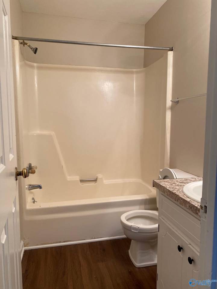 https://bt-photos.global.ssl.fastly.net/nalmls/1280_boomver_1_21917307-2.jpg