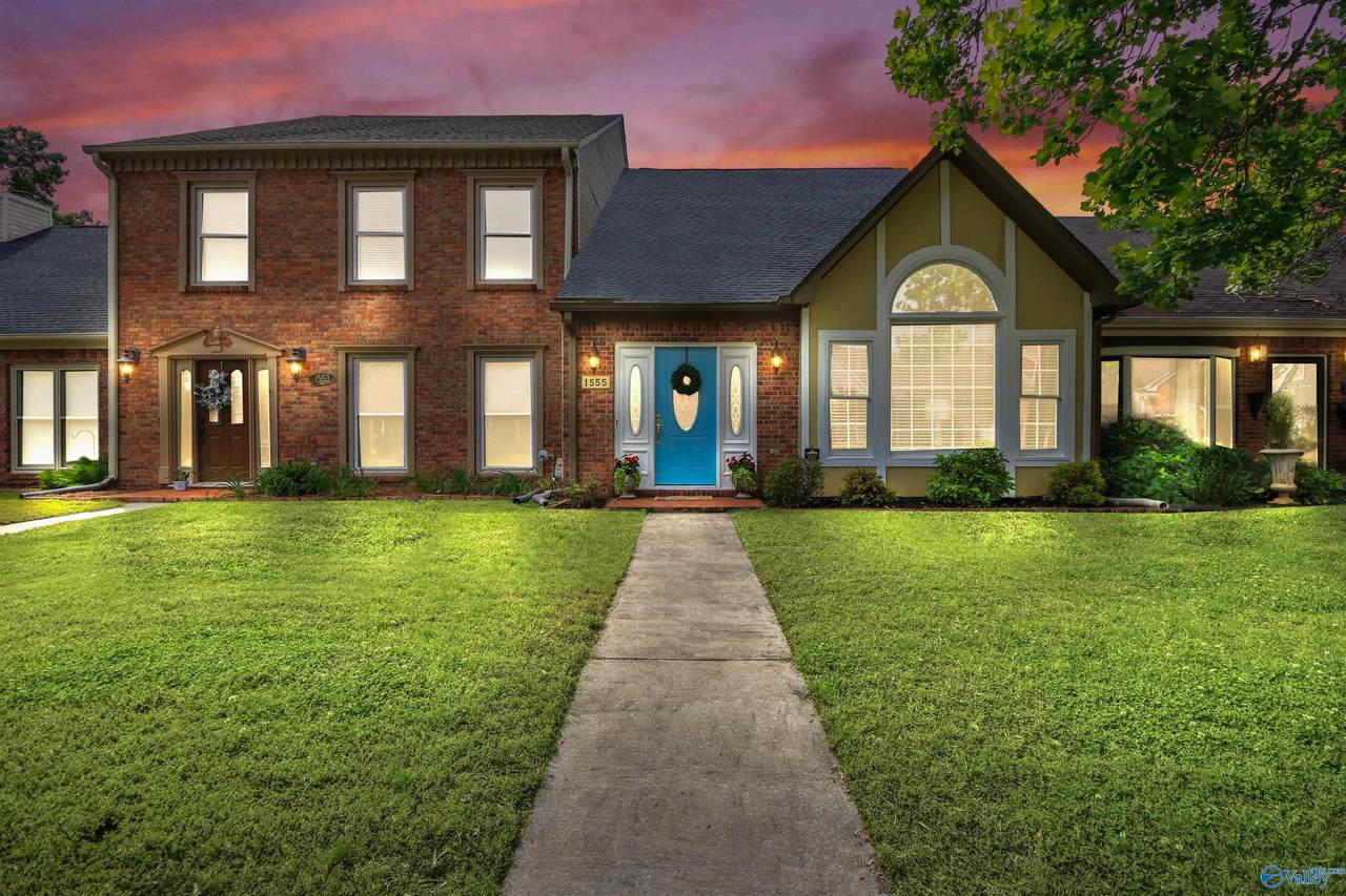 1555 River Bend Place - Photo 1