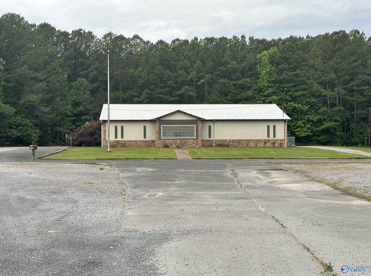 12475 Highway 431 - Photo 1