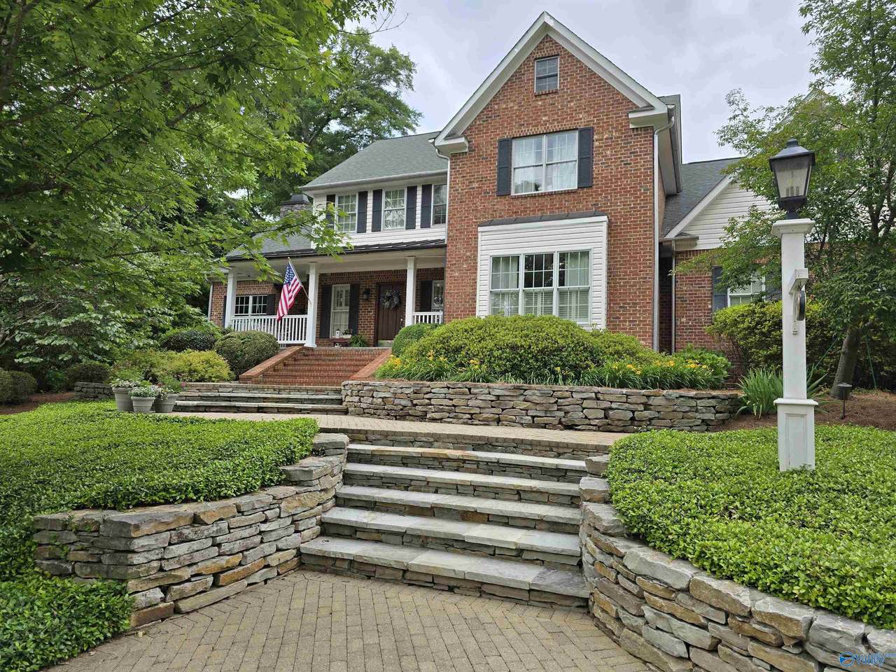 138 Fairoaks Street - Photo 1