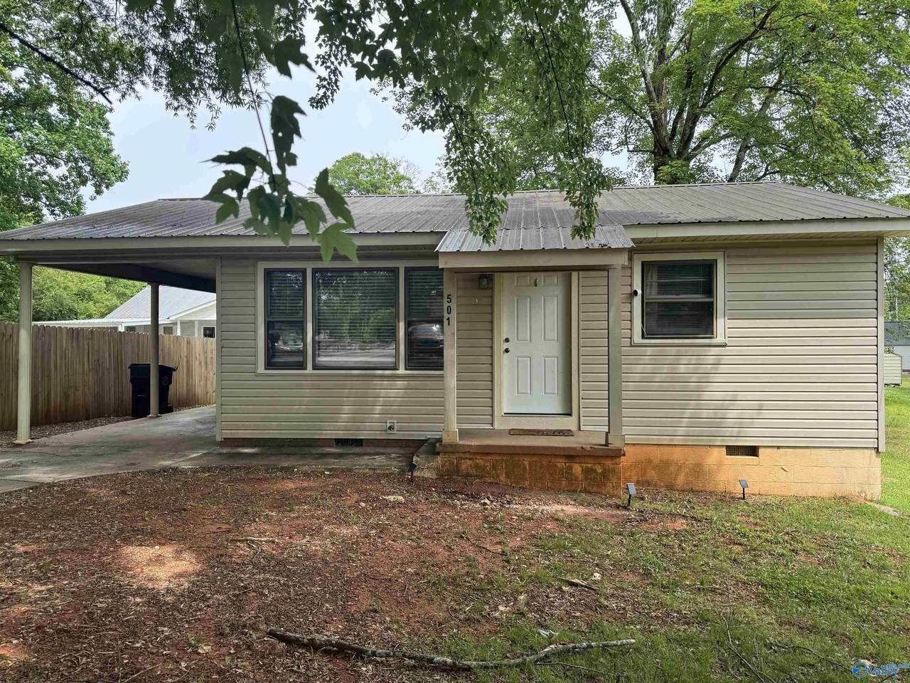 501 Bynum Avenue - Photo 1