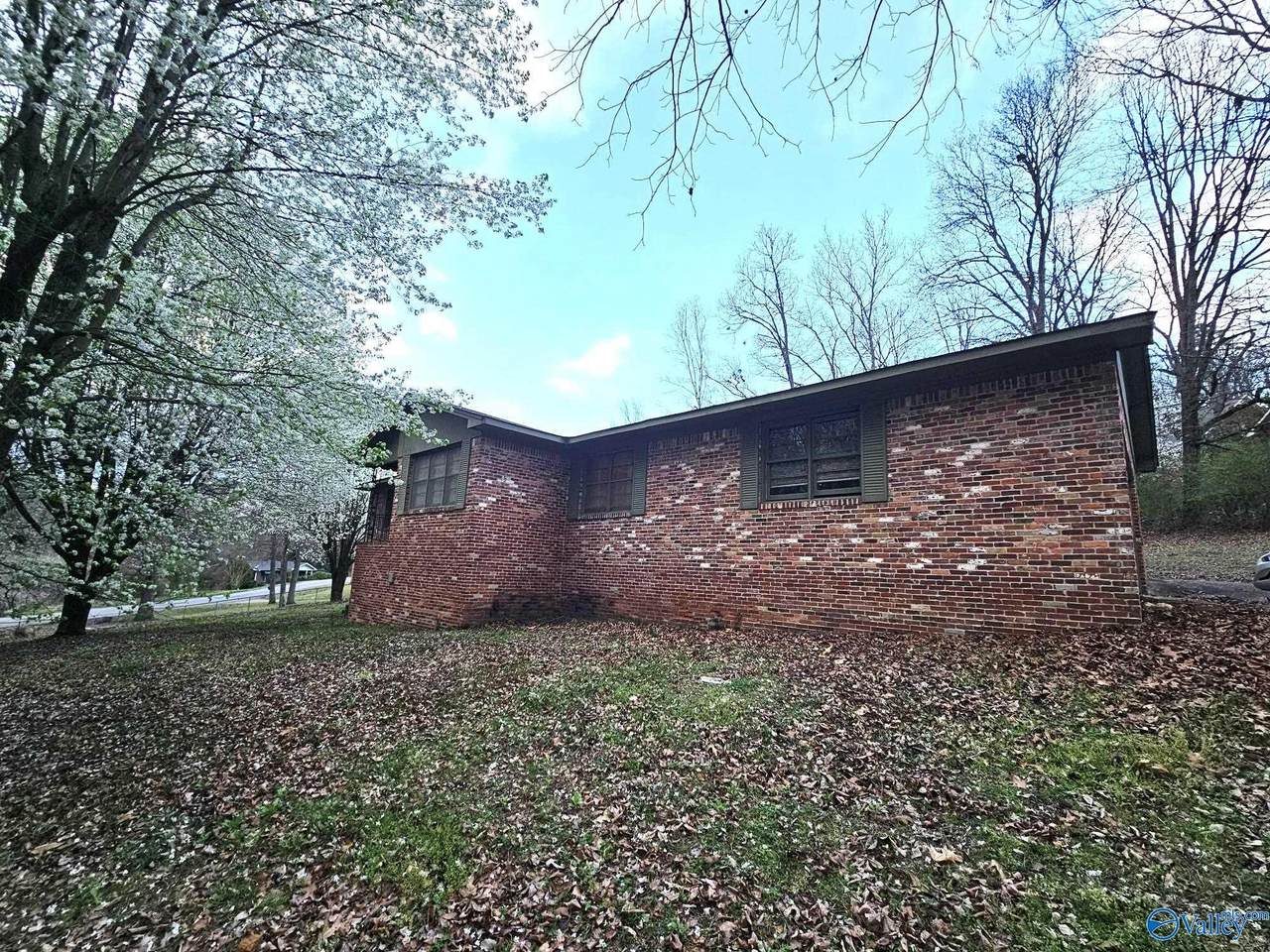 https://bt-photos.global.ssl.fastly.net/nalmls/1280_boomver_1_21917748-2.jpg