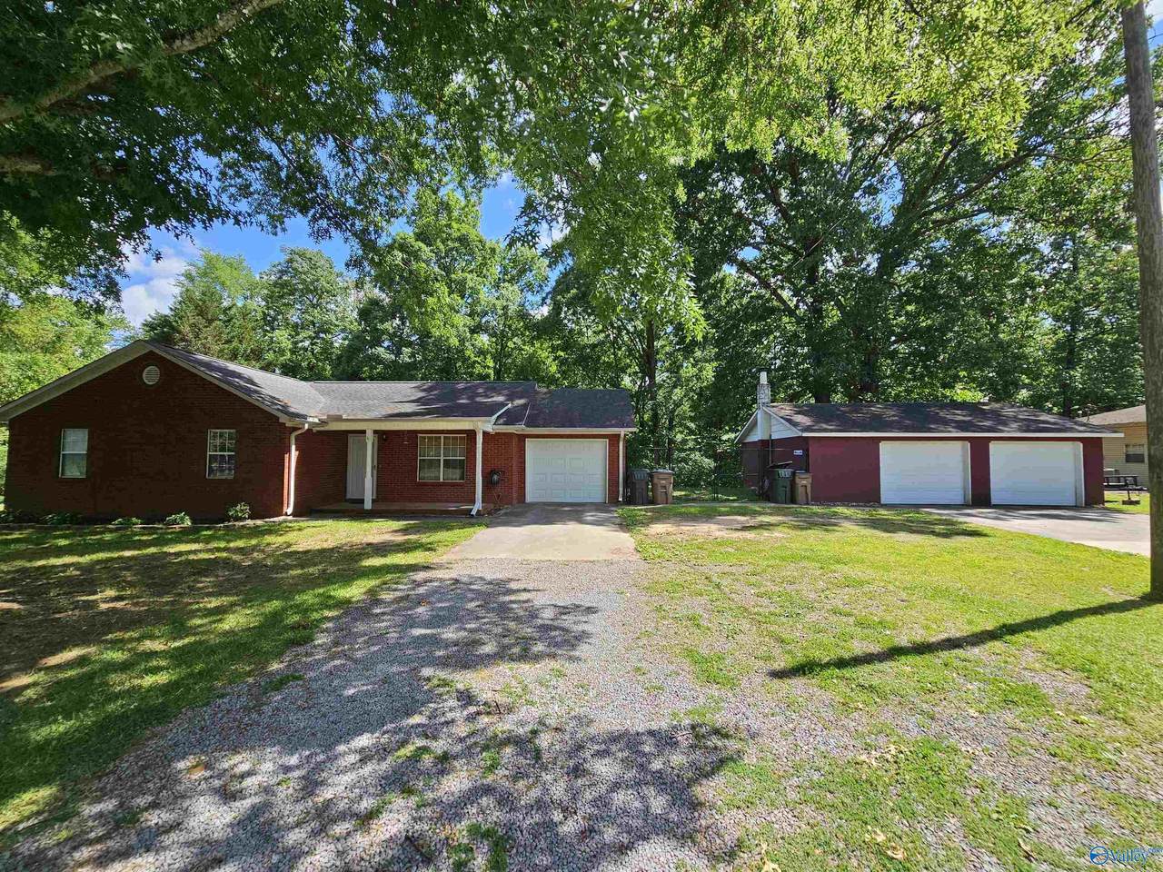 829 Busbey Road - Photo 1