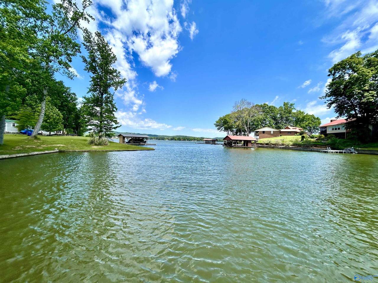 https://bt-photos.global.ssl.fastly.net/nalmls/1280_boomver_1_21918398-2.jpg