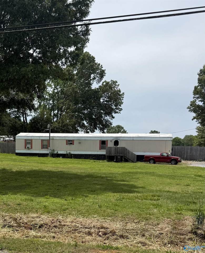 203 Harold Drive - Photo 1