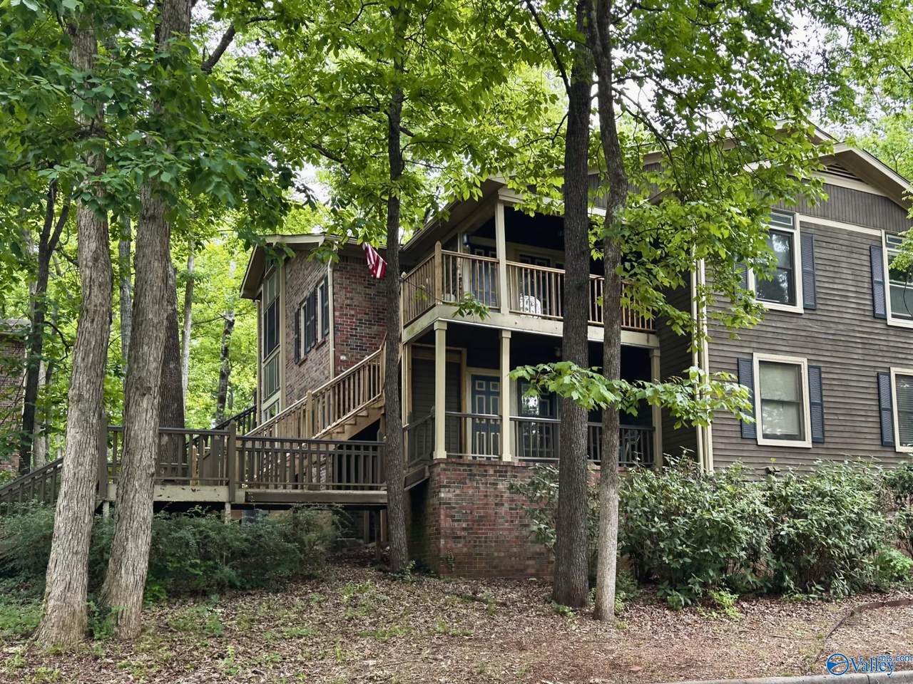 2002 Greenwood Place - Photo 1