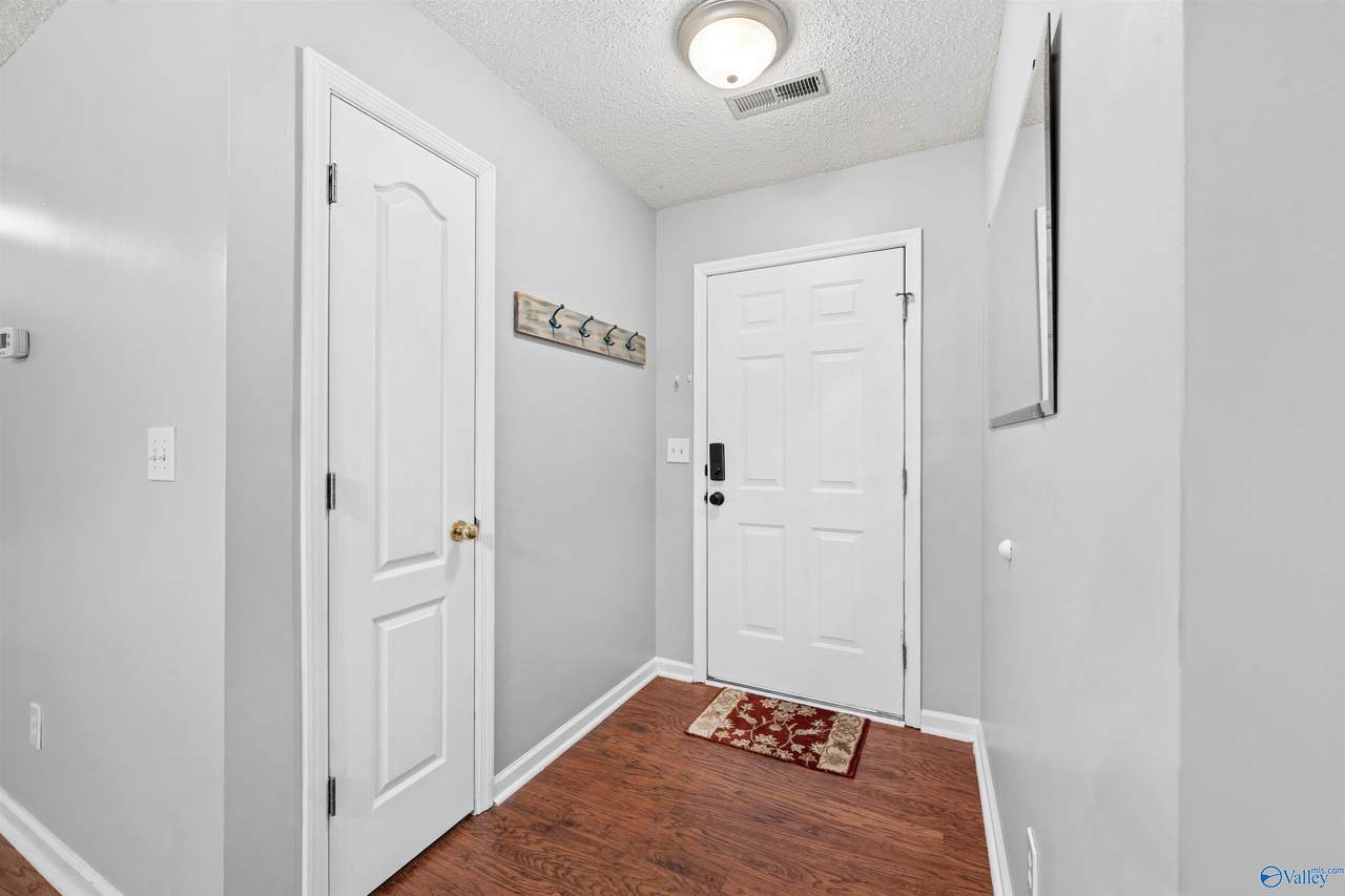 https://bt-photos.global.ssl.fastly.net/nalmls/1280_boomver_1_21918832-2.jpg