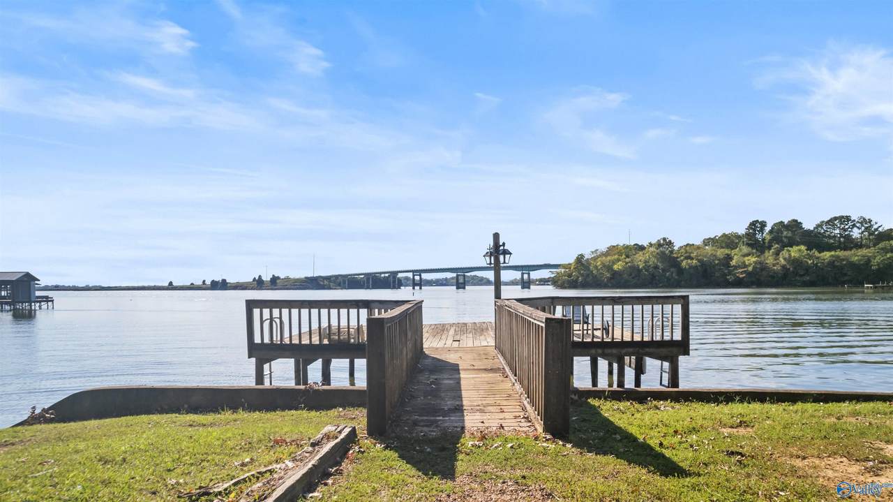 https://bt-photos.global.ssl.fastly.net/nalmls/1280_boomver_1_21918916-2.jpg