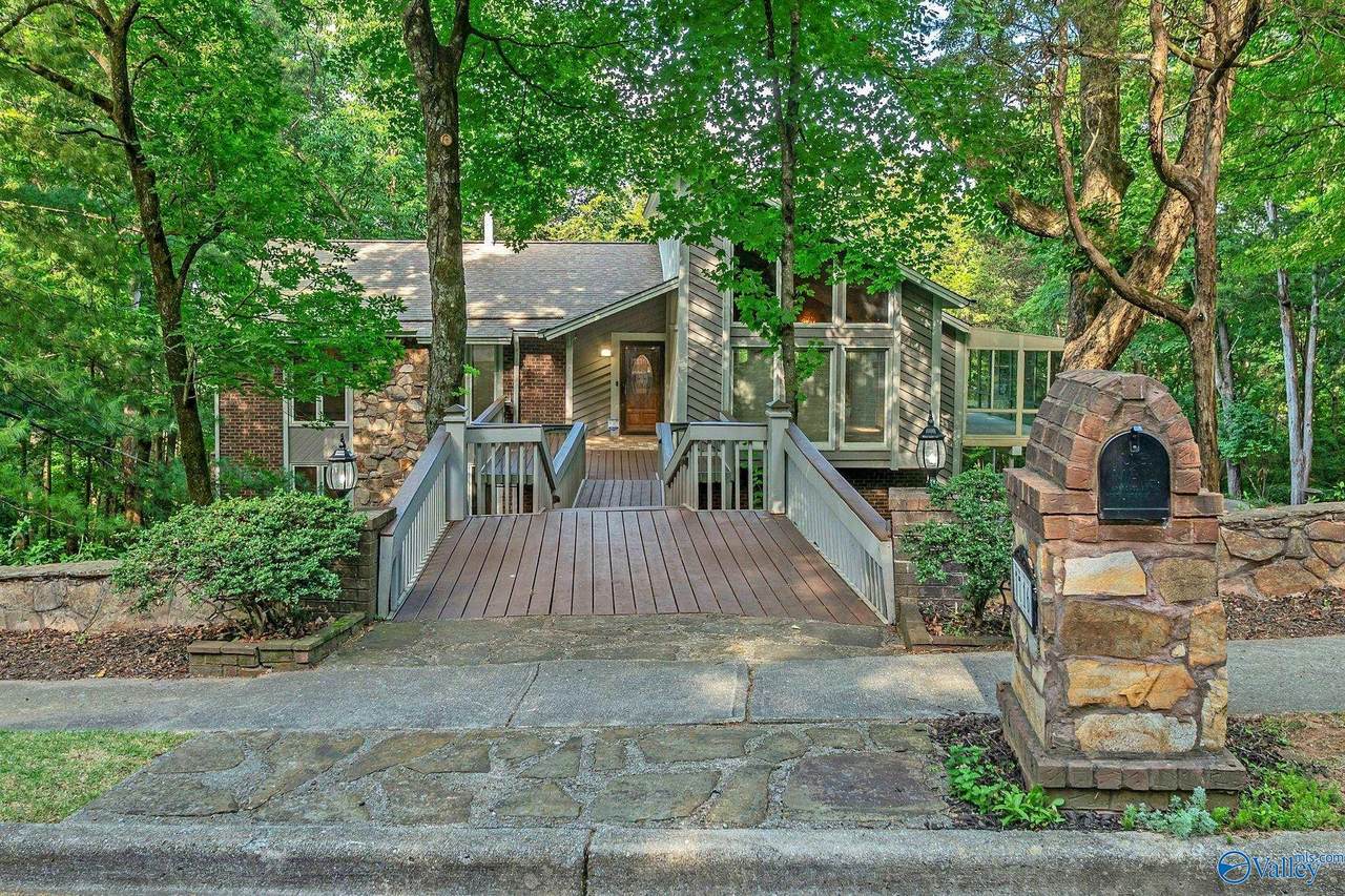 7716 Oakridge Drive - Photo 1