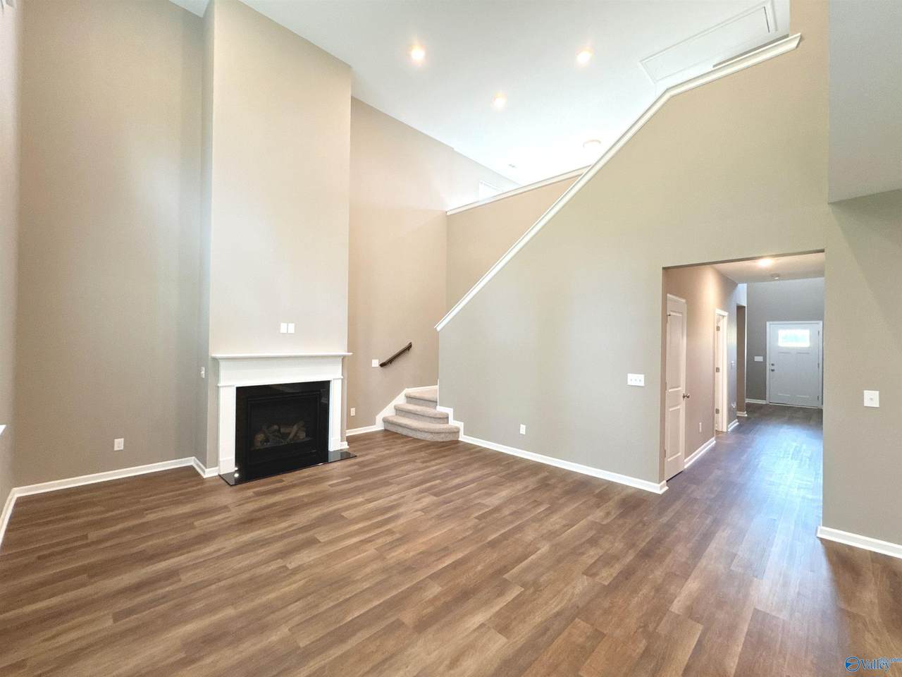 https://bt-photos.global.ssl.fastly.net/nalmls/1280_boomver_1_21919173-2.jpg