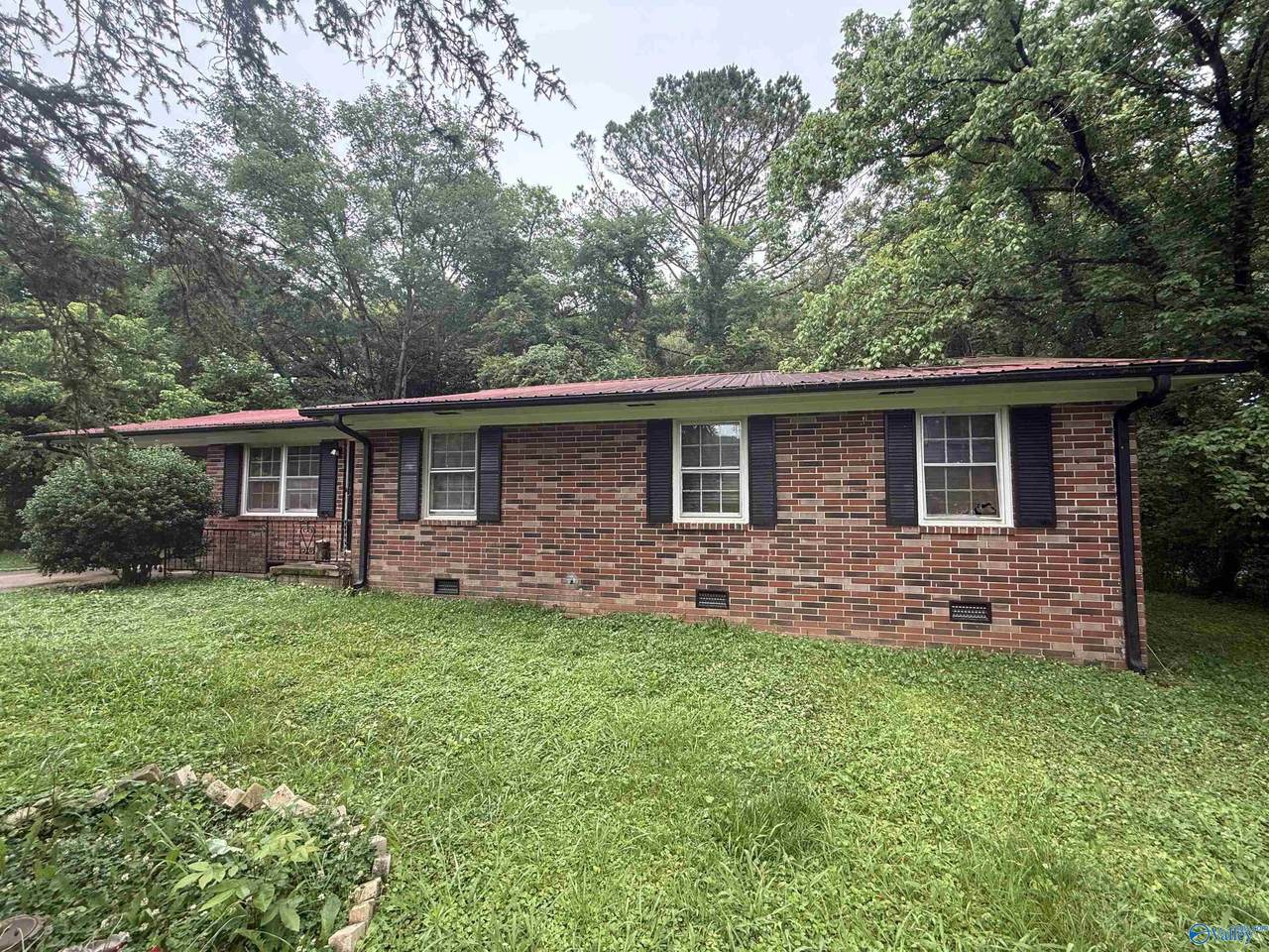 902 Sisk Street - Photo 1