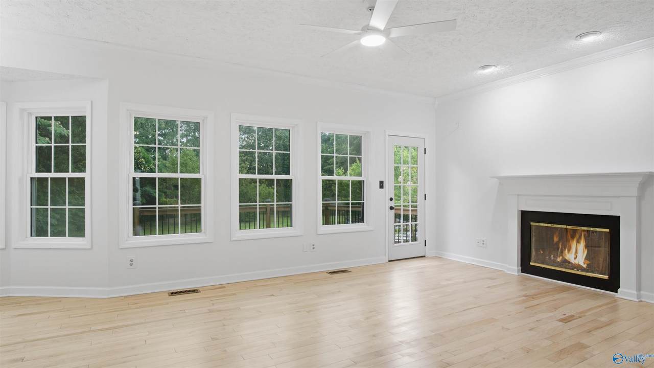 https://bt-photos.global.ssl.fastly.net/nalmls/1280_boomver_1_21919761-2.jpg
