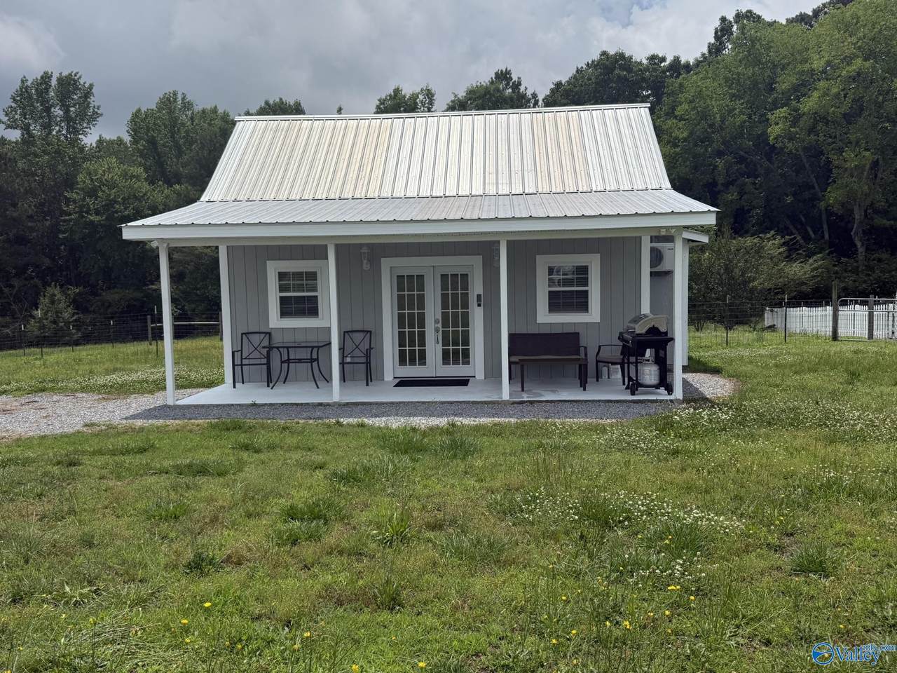 https://bt-photos.global.ssl.fastly.net/nalmls/1280_boomver_1_21919782-2.jpg