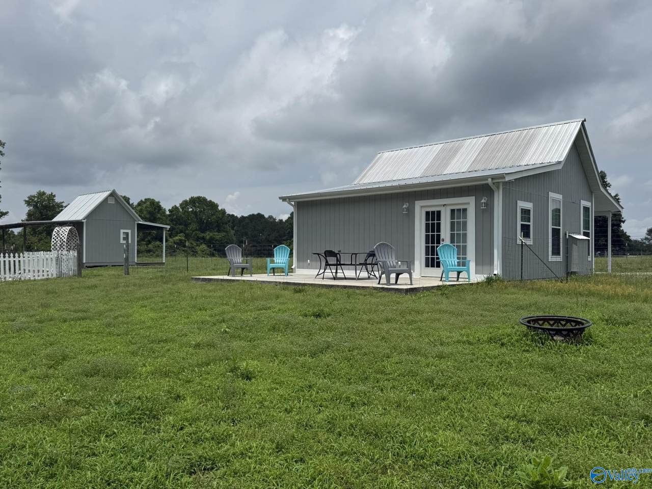 https://bt-photos.global.ssl.fastly.net/nalmls/1280_boomver_1_21919782-2.jpg