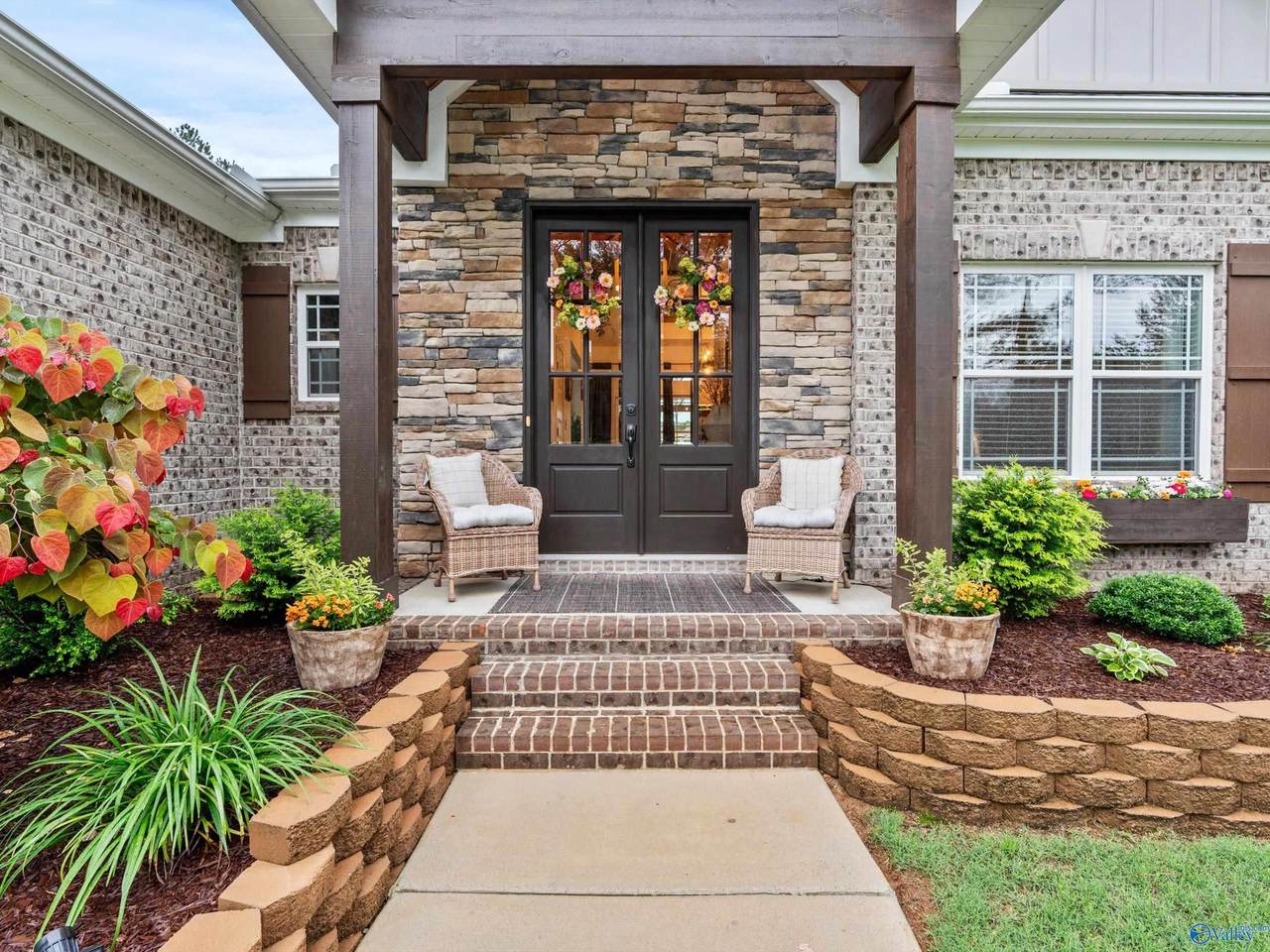 https://bt-photos.global.ssl.fastly.net/nalmls/1280_boomver_1_21919870-4.jpg