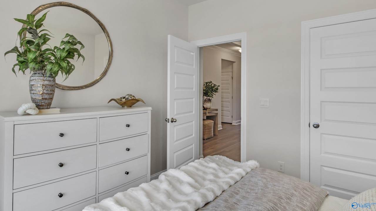 https://bt-photos.global.ssl.fastly.net/nalmls/1280_boomver_1_21919939-2.jpg