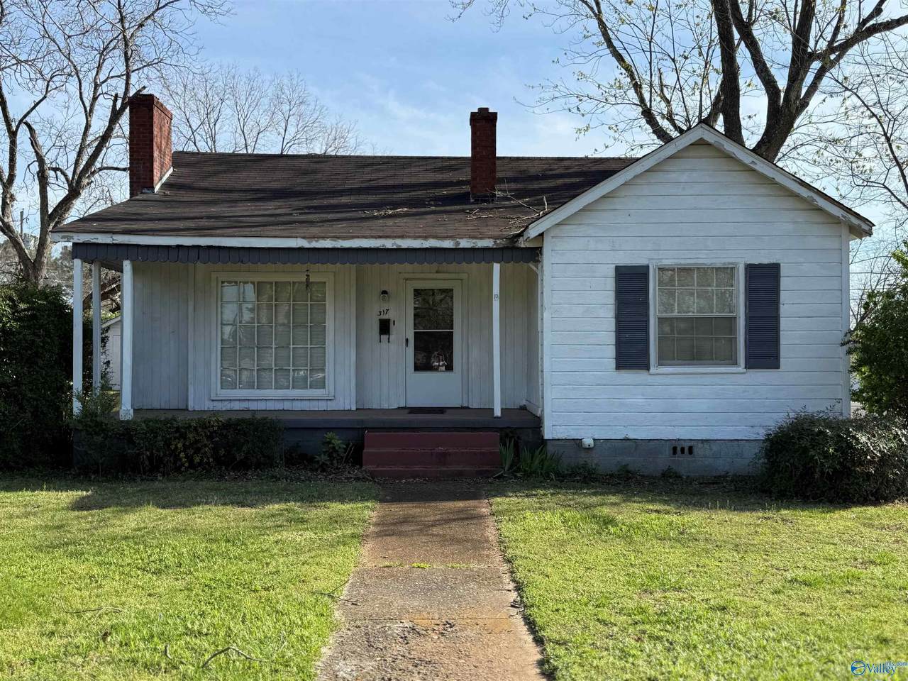 317 Longwood Drive - Photo 1