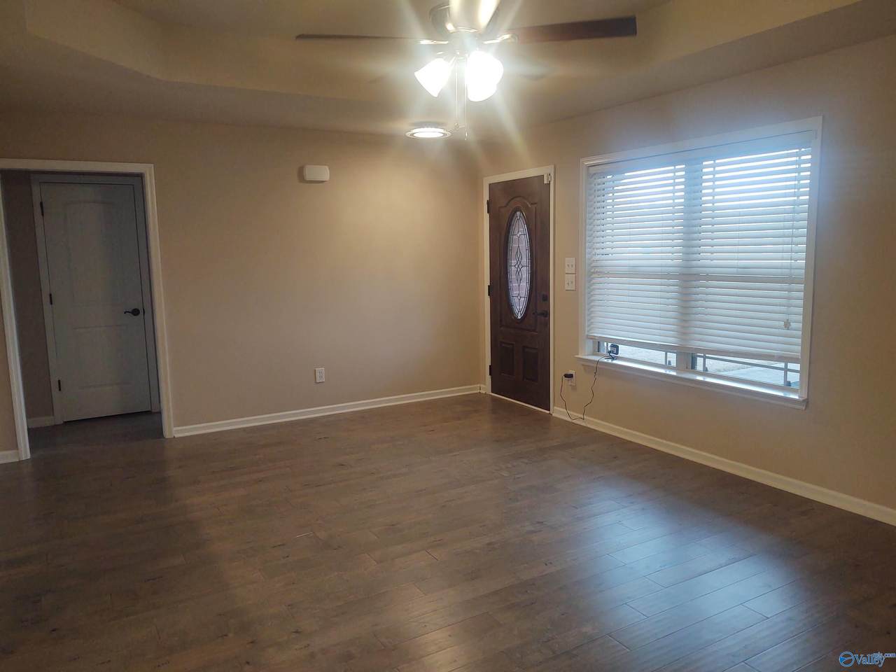 https://bt-photos.global.ssl.fastly.net/nalmls/1280_boomver_1_21919971-2.jpg
