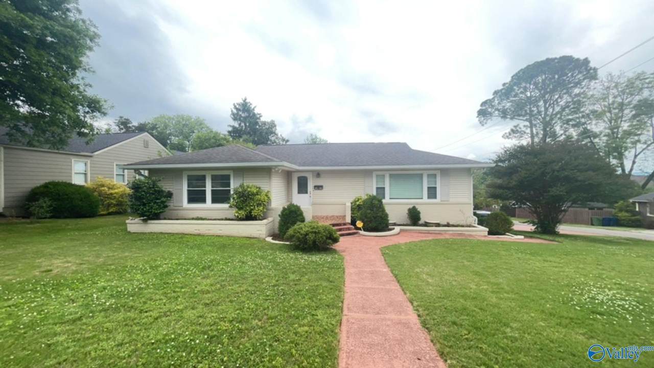 1400 Mcclung Avenue - Photo 1