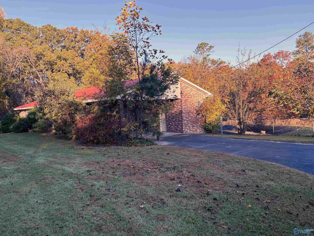 https://bt-photos.global.ssl.fastly.net/nalmls/1280_boomver_1_21920020-2.jpg