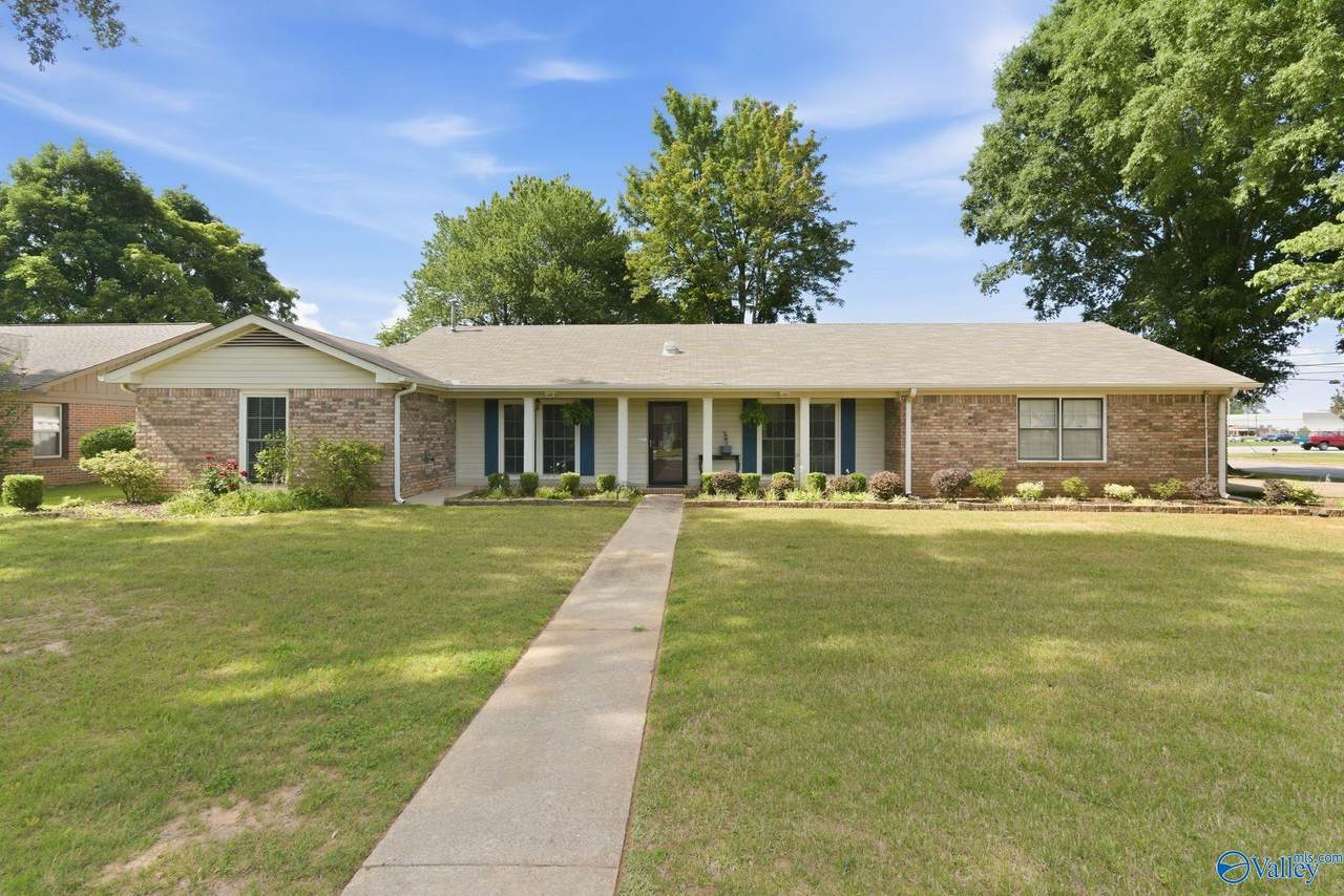 2102 Saint Andrews Street - Photo 1