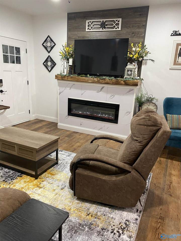https://bt-photos.global.ssl.fastly.net/nalmls/1280_boomver_1_21920105-2.jpg