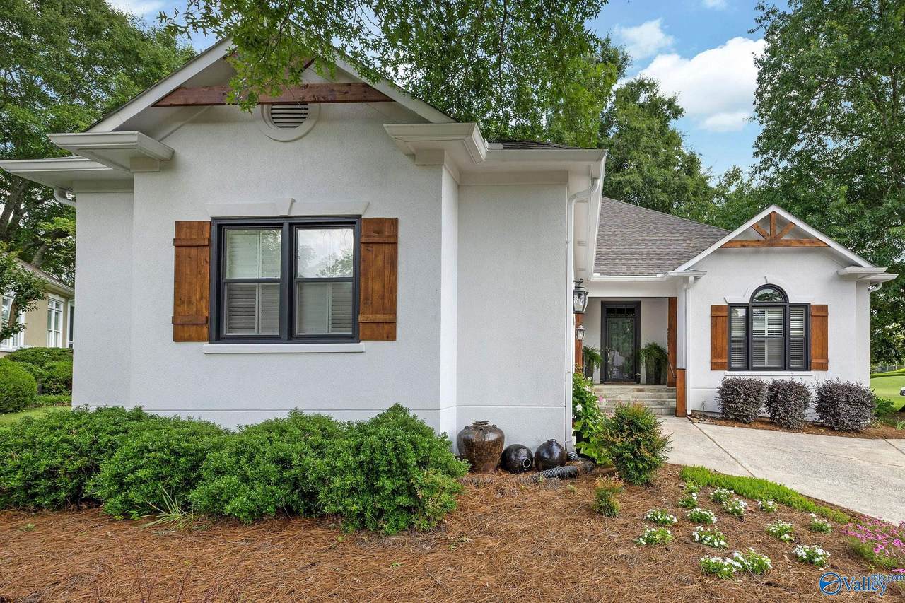 114 Ridgewood Circle - Photo 1