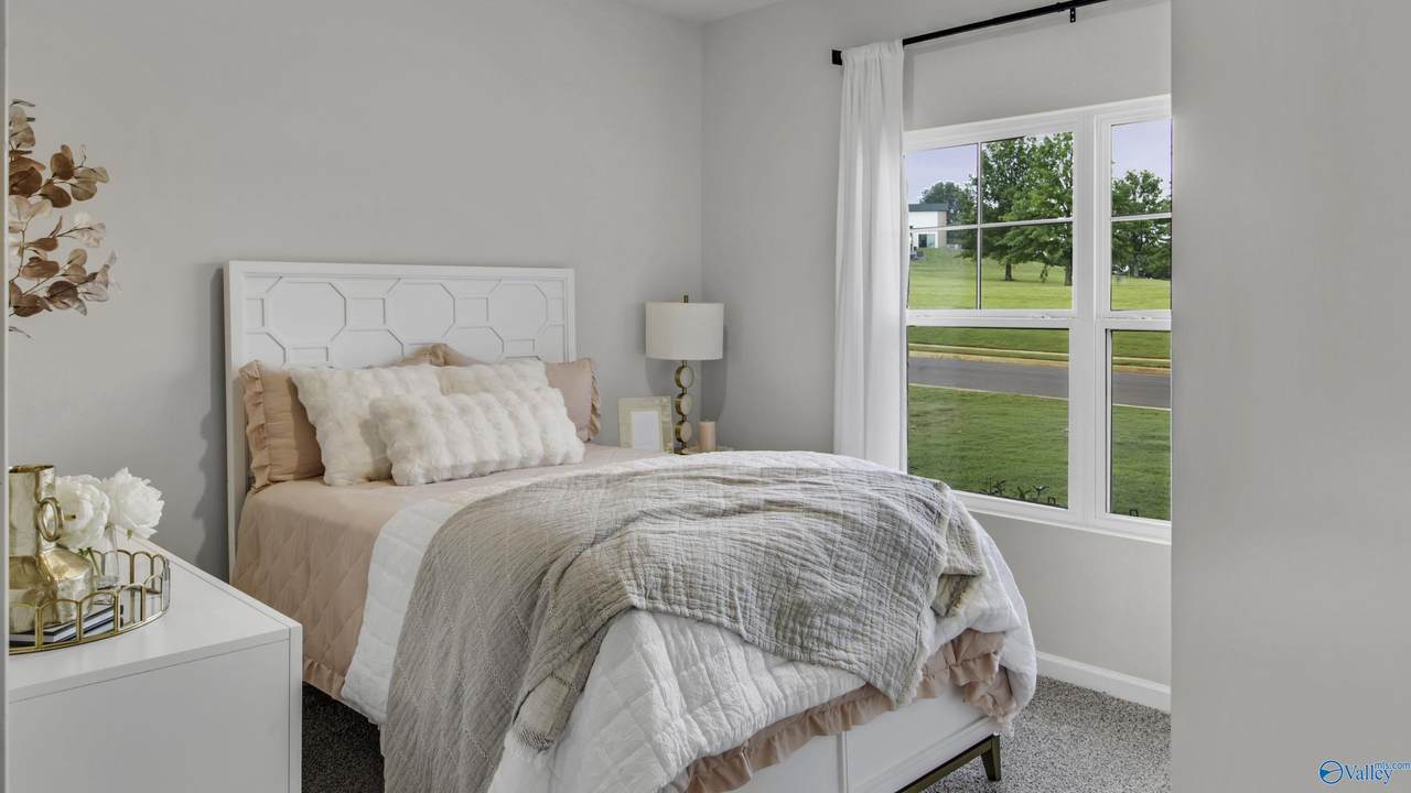 https://bt-photos.global.ssl.fastly.net/nalmls/1280_boomver_1_21920252-3.jpg