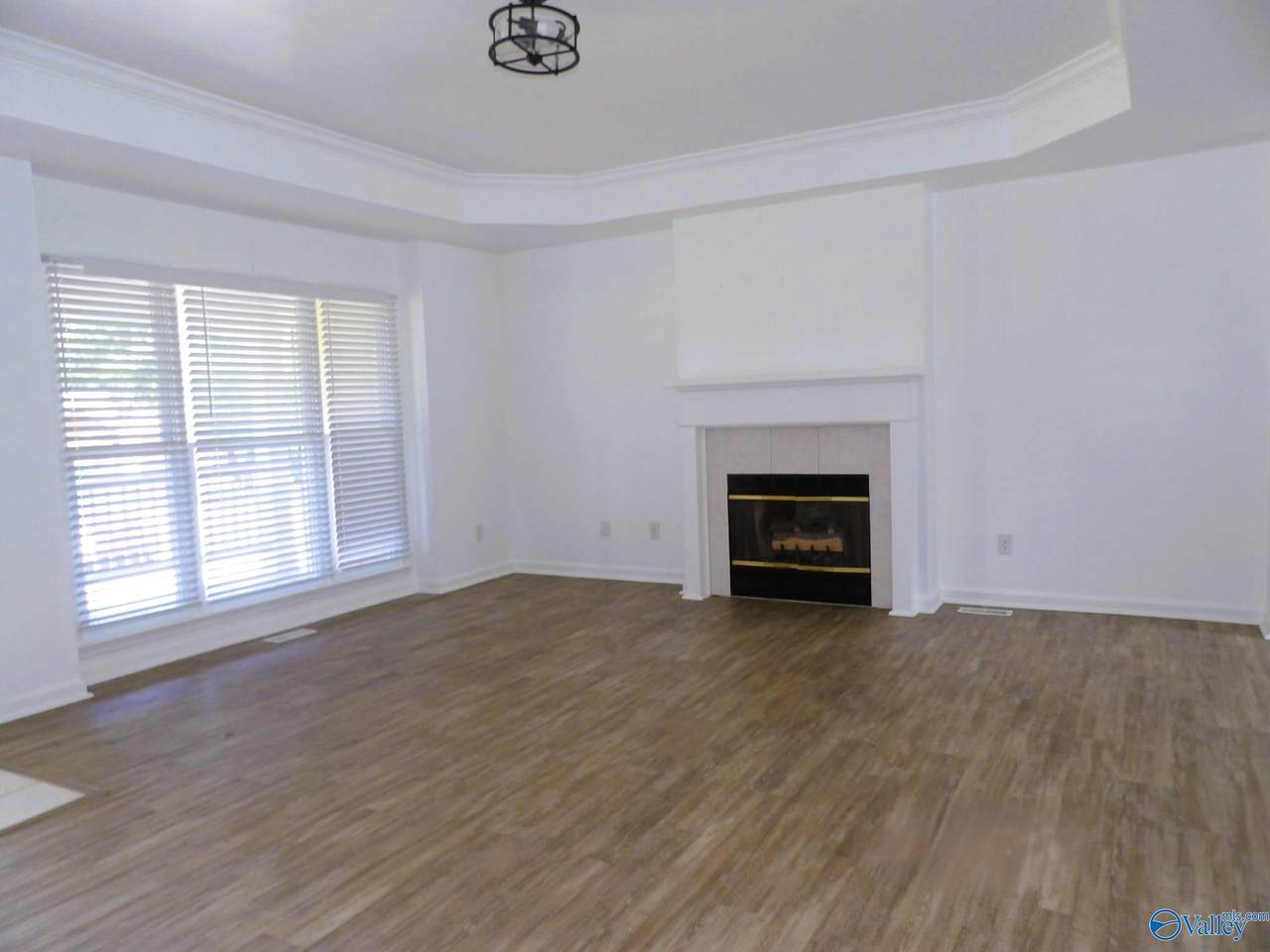 https://bt-photos.global.ssl.fastly.net/nalmls/1280_boomver_1_21920266-2.jpg