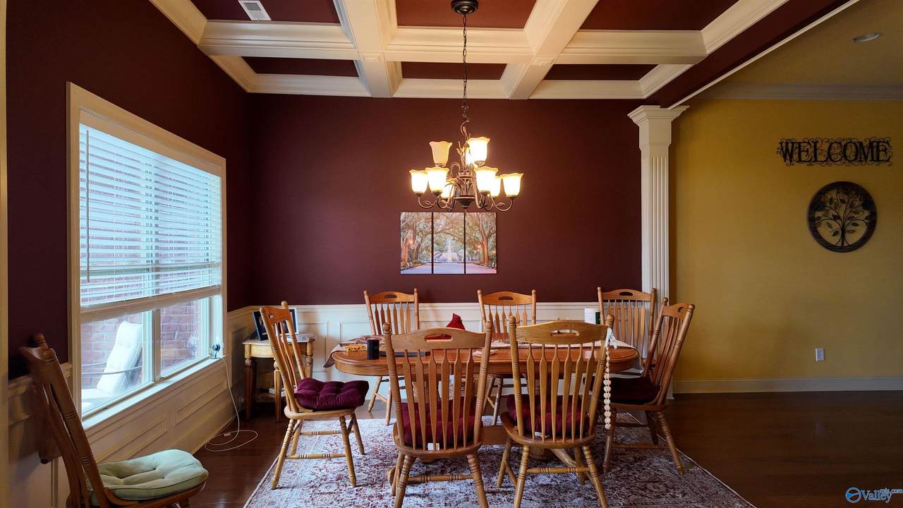 https://bt-photos.global.ssl.fastly.net/nalmls/1280_boomver_1_21920420-2.jpg