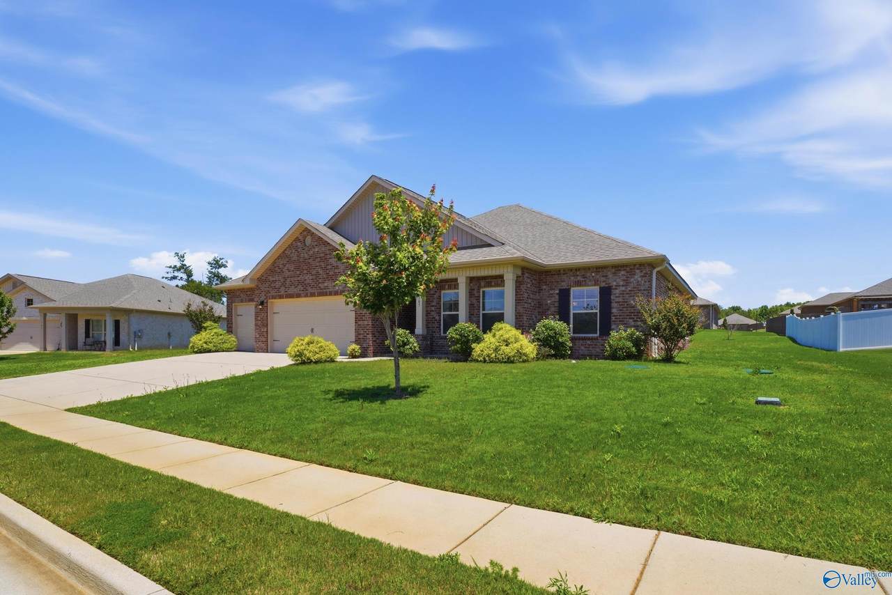 105 Dace Court - Photo 1