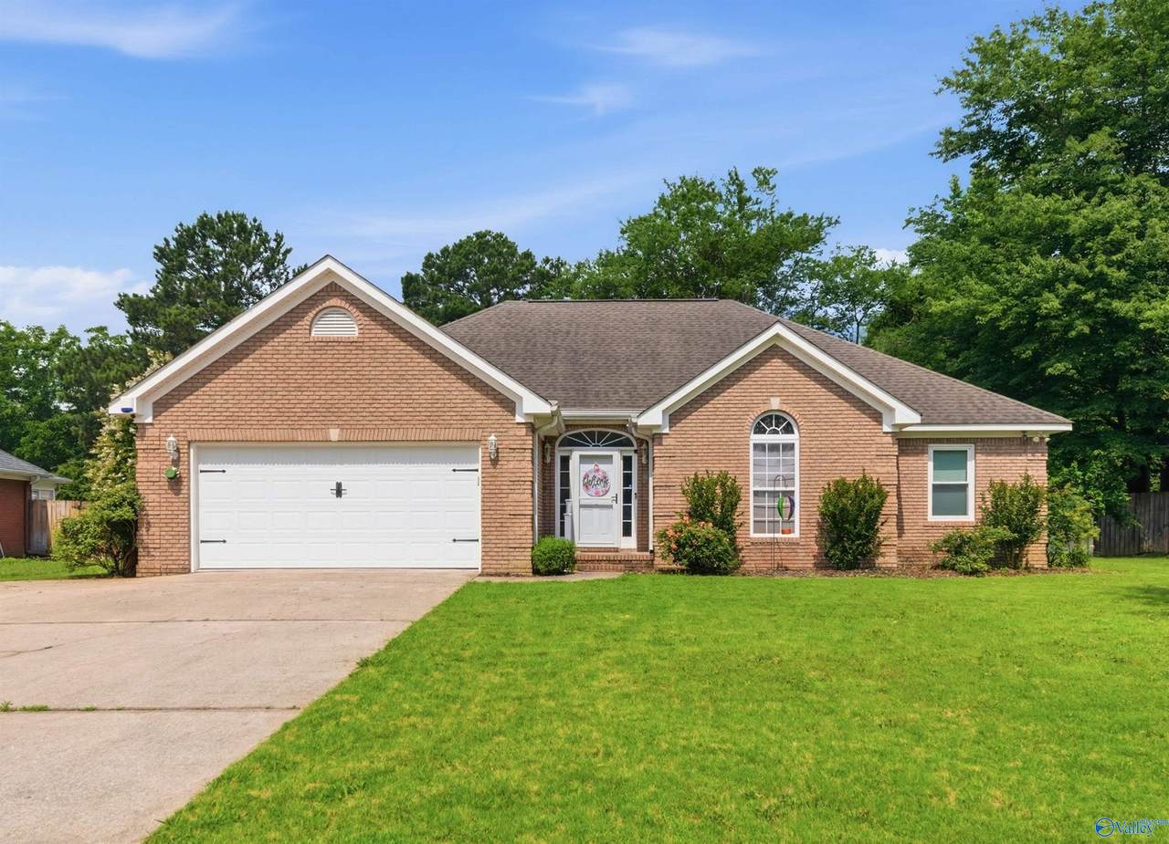 2101 Glenwood Drive - Photo 1