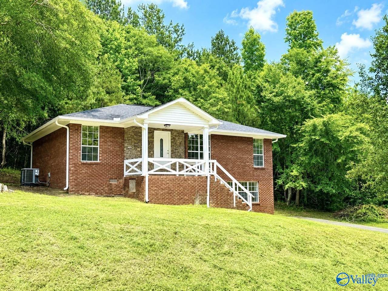 40 Gallant Cove - Photo 1