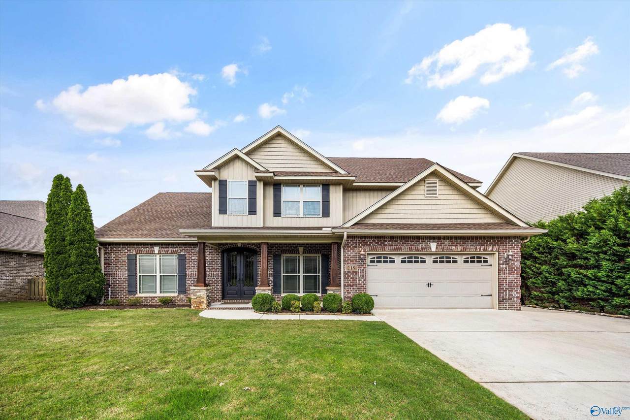 219 Meadow Wood Drive - Photo 1