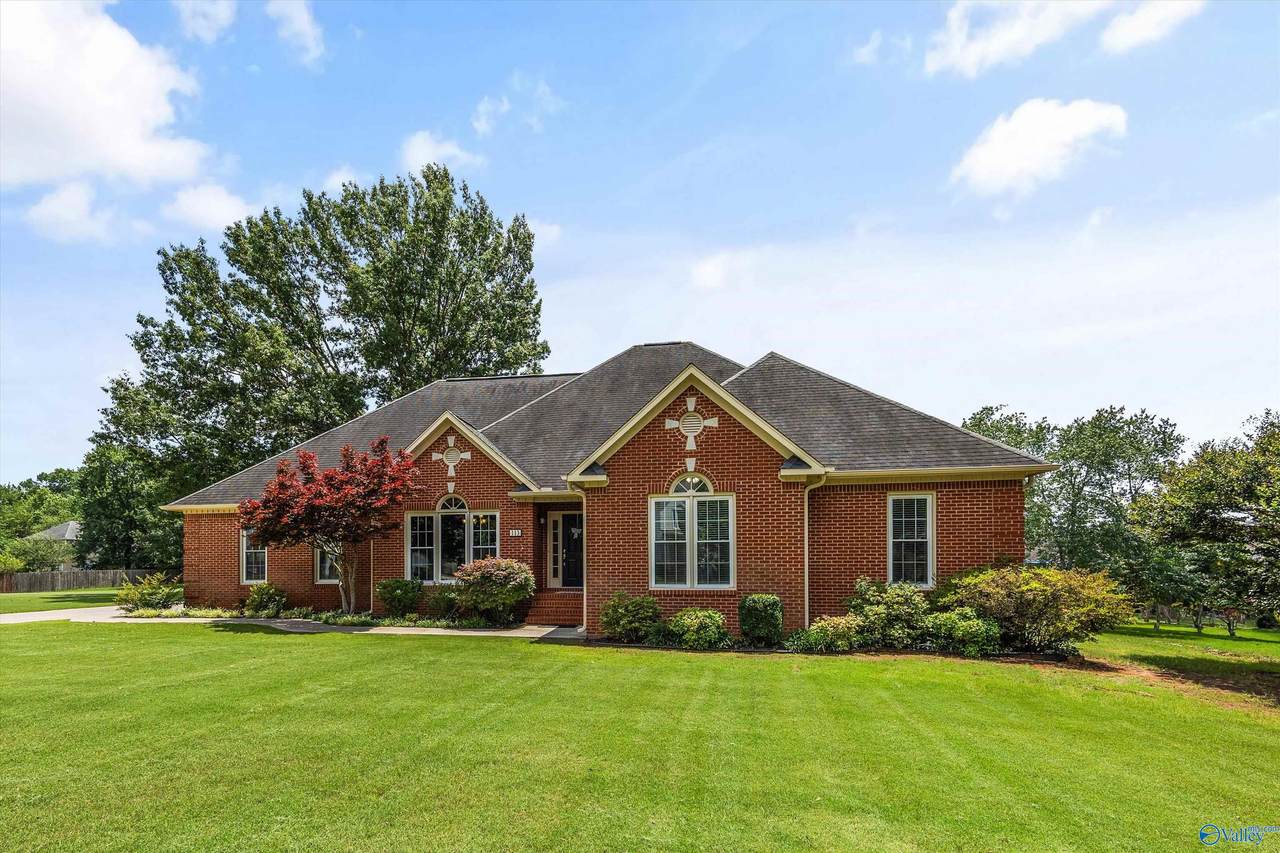 113 Lovvorn Lane - Photo 1